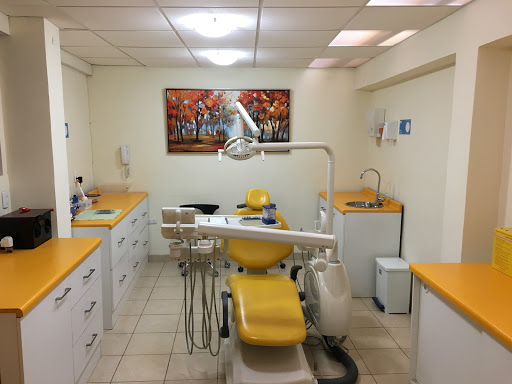 Centro Médico Dental Las Acacias