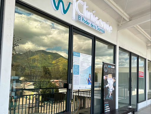 Clínica Dental Clinisonrie - Sede Lampa